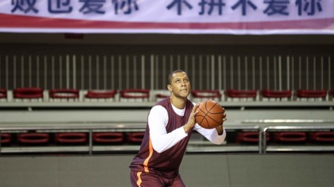 京城男篮初冬练兵忙 将帅齐心备战气氛欢