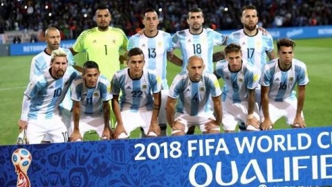 波兰VS意大利！残阵博弈+锋线危机，欧国联谁能抢下开门红？