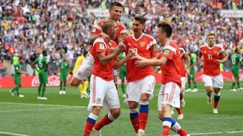 铁卫绝杀+萨拉赫缺阵：乌拉圭1-0埃及打破48年首战魔咒