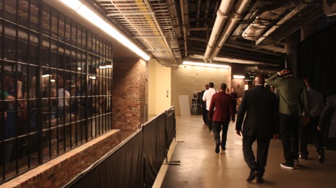 那一夜美航中心的愤怒与倔强