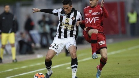 尼斯vs卡昂比分预测：跨级别对话，保级压力与复苏势头正面交锋