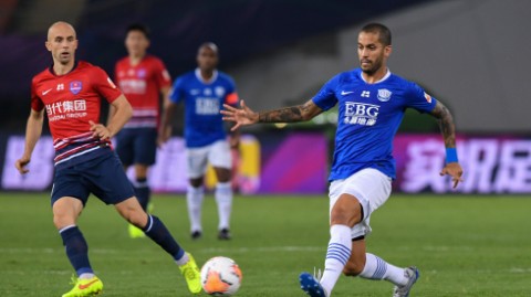 石家庄功夫25号杨云2026：后防定海神针在球队危机下的坚守与救赎