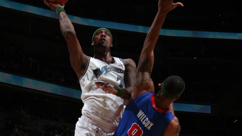 回顾经典：布莱切内线称霸之夜，易建联替补席上的默默坚守