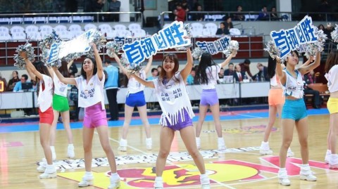 WCBA总决赛G4北京85-63横扫新疆，时隔四年重夺总冠军