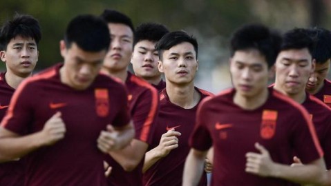 根折腾！图多尔上任四连败+热刺换帅德泽尔比保级首秀告负