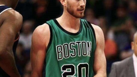 告别在赛场之上：盘点NBA史上倒在篮球场的猝死球员