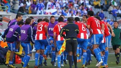 麒麟挑战杯日本2-2绝平巴拉圭，上田绮世补时救主