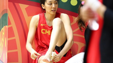 印度备战显从容女篮队员展轻松心态